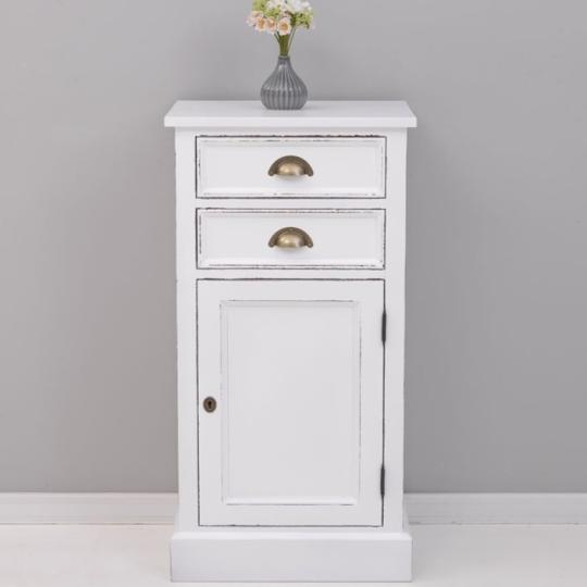 vintage osuchana biela nocna skrina rustikalny gazdovsky dom vidiecky styl so suflikmi hotel penzion masivny nabytok borovica.jpg